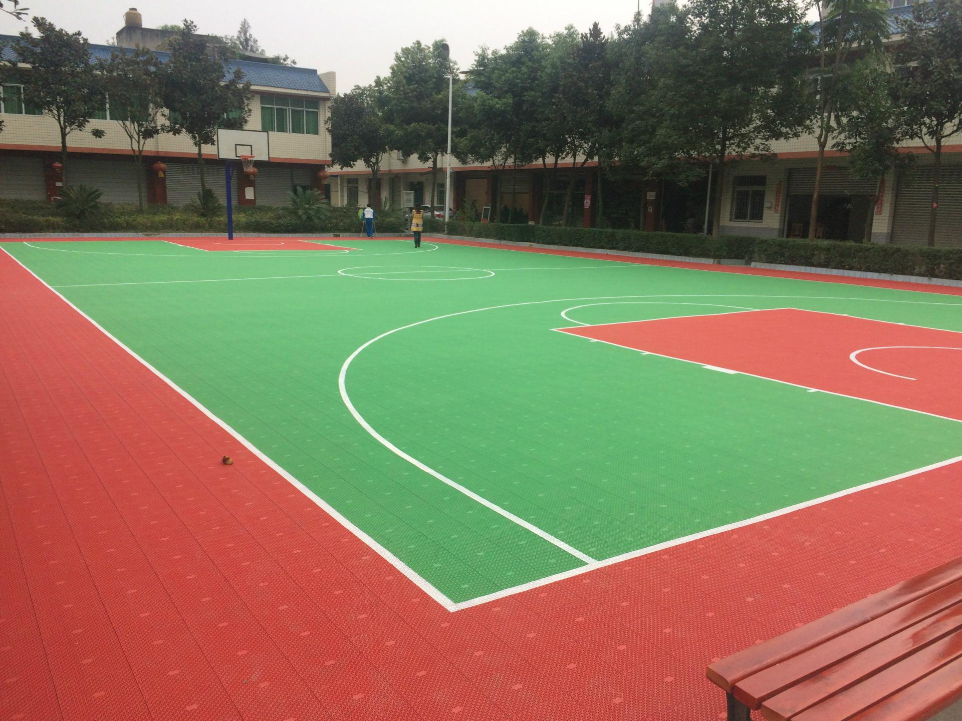 室外運(yùn)動(dòng)新選擇 戶外防滑懸浮拼裝地板的優(yōu)勢(shì)與應(yīng)用